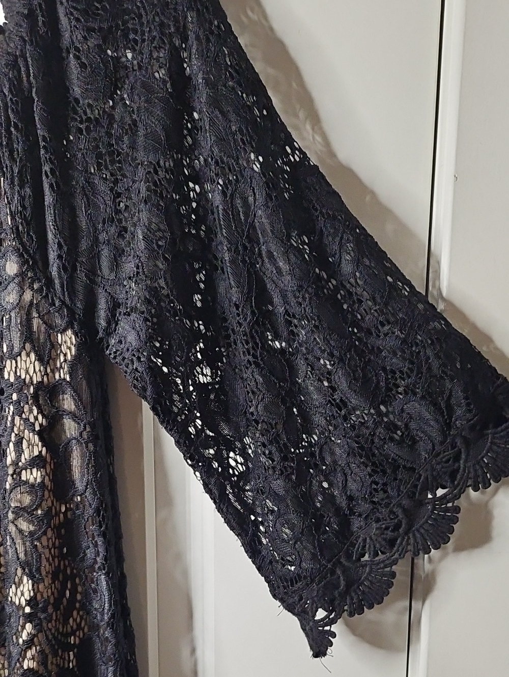 Umgee Dress Women's S Black Beige Floral Lace Bell Sleeves Boho Cocktail Indie - Picture 5 of 11
